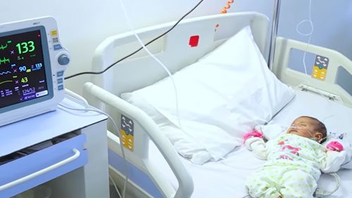 Magdi Yacoub Heart Foundation.. Malik is born and his heart is on the right
